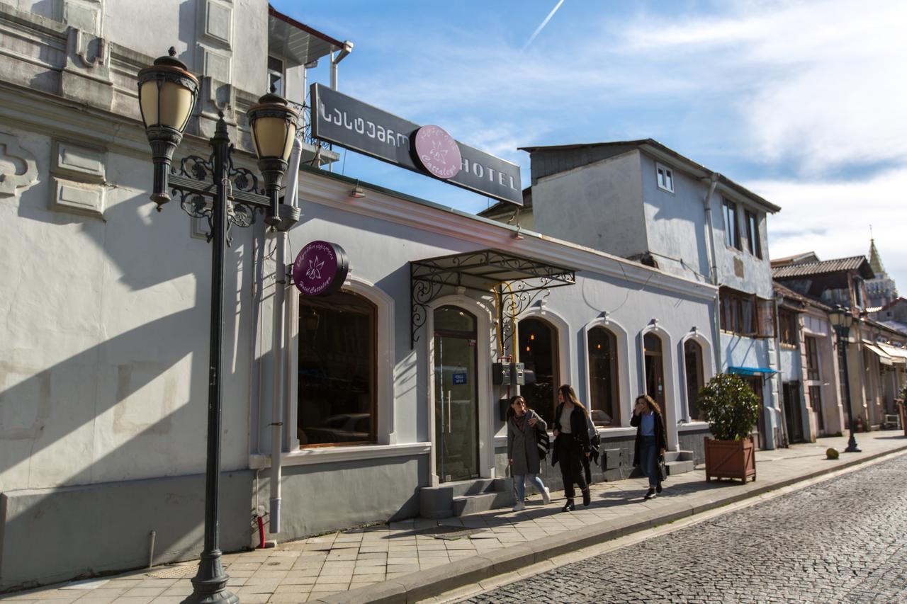 Hotel Cattaleya Batoemi Buitenkant foto
